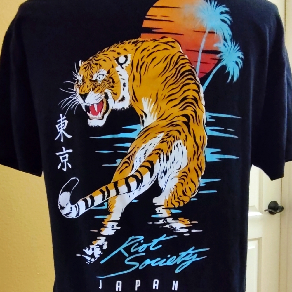 SALE ! GRAPHIC TEE T-SHIRT RIOT SOCIETY JAPAN TIGER  MEN TEEN